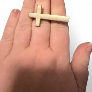 Material Girl Madonna Macys White Cross Rings Set of 2 Size 7 and 8